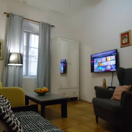 Arco Vecchio Apartment